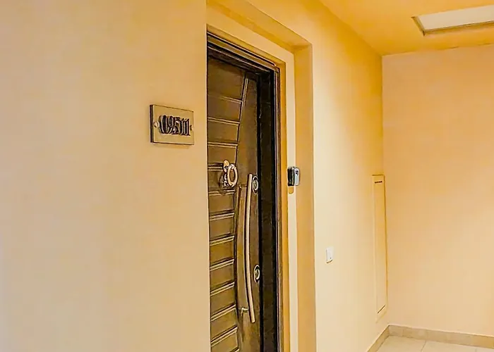 At Aldau Heights 3* Gurdaka