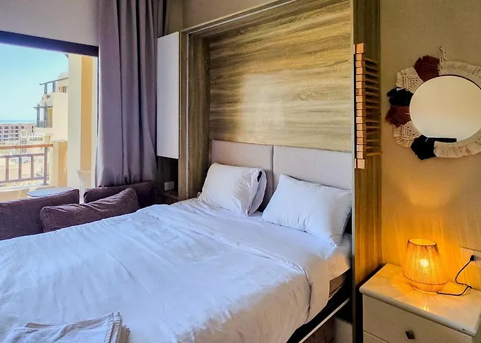 Apartmanhotel At Aldau Heights